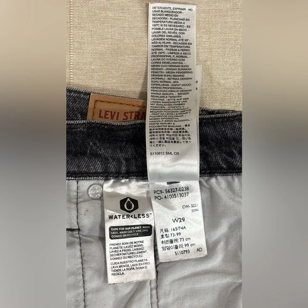 Levi’s 501 Black Denim Cutoff Shorts Button Fly Frayed Hem W29